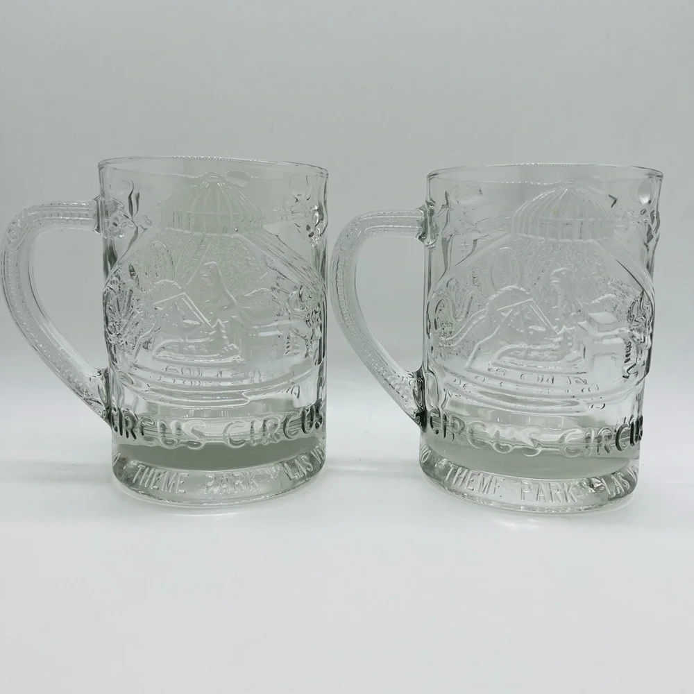SET OF 2 CIRCUS CIRCUS LAS VEGAS HOTEL CASINO THEME PARK OVERSIZED GLASS MUGS